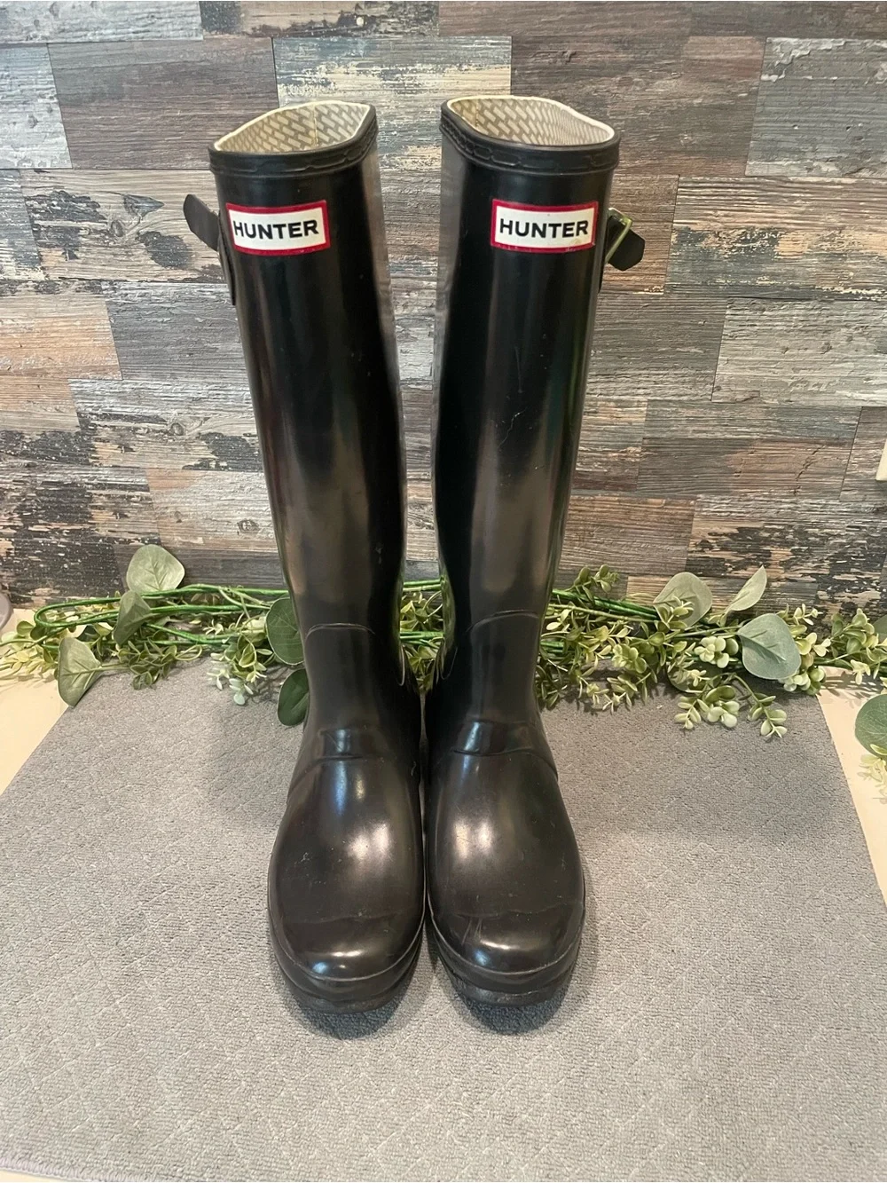 Hunter Original Tall Gloss Rain Boots Size 8 Women's